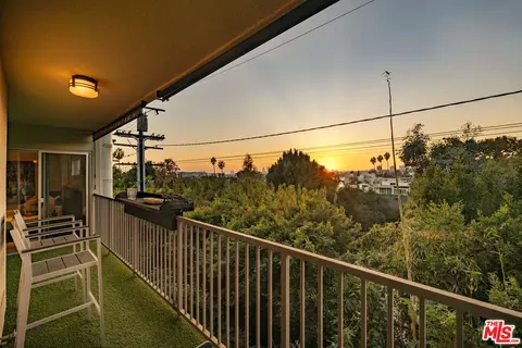 949 N Kings Rd #314, West Hollywood, CA 90069