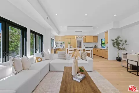 1737 Warnall Ave, Los Angeles, CA 90024