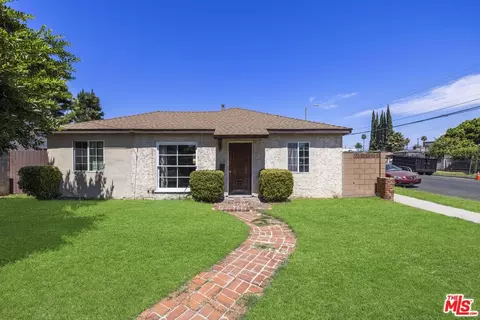 21001 Gault St, Canoga Park, CA 91303
