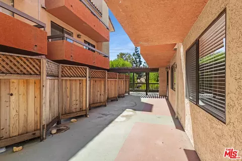 Exterior - 5001 E Atherton St #203, Long Beach, CA 90815 photo 5 of 8