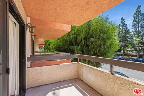 Exterior - 5001 E Atherton St #203, Long Beach, CA 90815 photo 3 of 8
