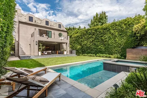 116 S Carmelina Ave, Los Angeles, CA 90049