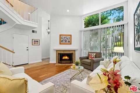 9000 Vanalden Ave #197, Northridge, CA 91324