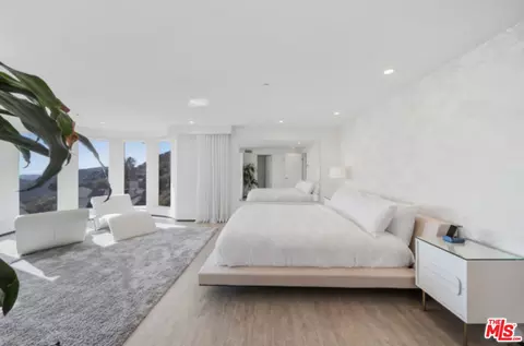 Bedroom - 3004 Sequit Dr, Malibu, CA 90265 photo 1 of 15