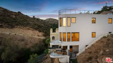 Exterior - 3004 Sequit Dr, Malibu, CA 90265 photo 5 of 9