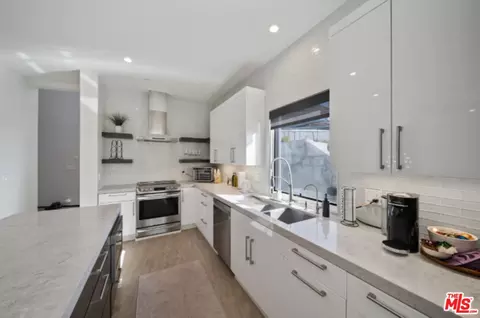 Kitchen - 3004 Sequit Dr, Malibu, CA 90265 photo 4 of 6