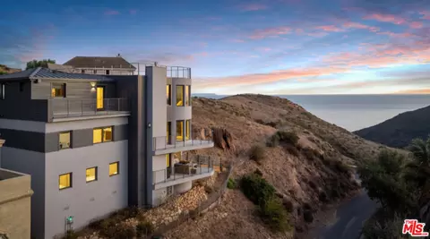 3004 Sequit Dr, Malibu, CA 90265