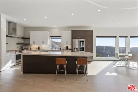 Kitchen - 3004 Sequit Dr, Malibu, CA 90265 photo 1 of 6