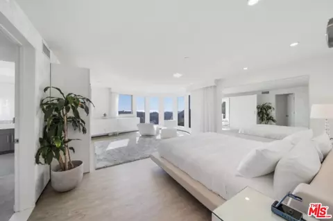 Bedroom - 3004 Sequit Dr, Malibu, CA 90265 photo 3 of 15