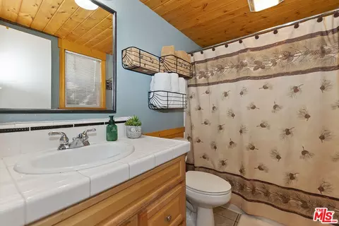 2074 1st Ln, Big Bear City, CA 92314 photo 15