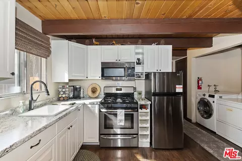 2074 1st Ln, Big Bear City, CA 92314 photo 14