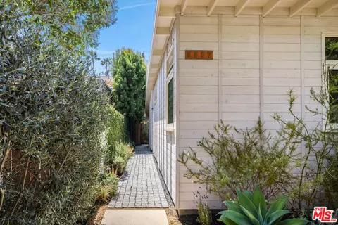 3537 Beethoven St, Los Angeles, CA 90066