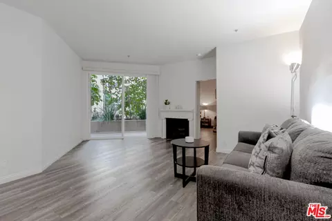 620 S Gramercy Pl #105, Los Angeles, CA 90005
