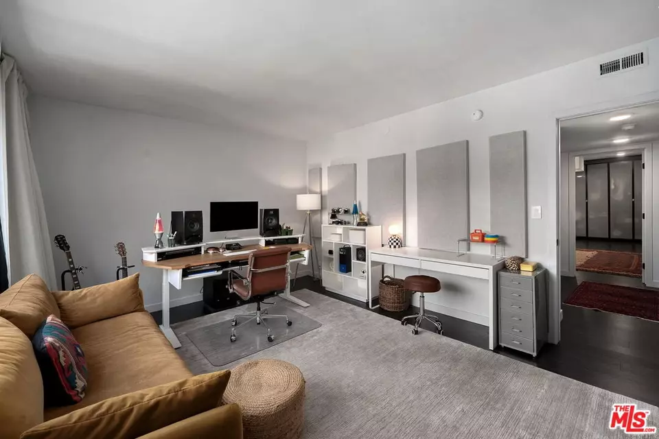 Other - 7309 Franklin Ave #405, Los Angeles, CA 90046 photo 5 of 6