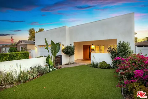 1033 N Pass Ave, Burbank, CA 91505