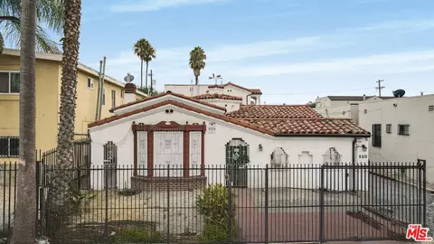 520 W 82nd St, Los Angeles, CA 90044