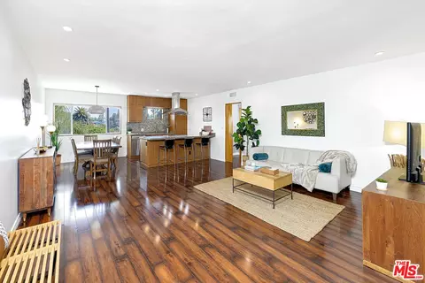 2002 4th St #302, Santa Monica, CA 90405