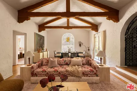 3138 Oakshire Dr, Los Angeles, CA 90068