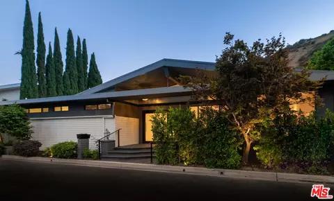 2247 Chelan Pl, Los Angeles, CA 90046