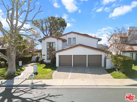 24464 Park Granada, Calabasas, CA 91302