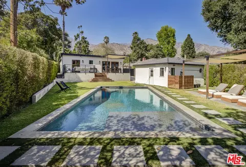 2190 Oakwood St, Pasadena, CA 91104