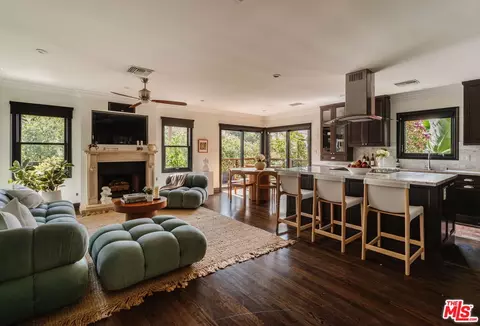 854 Kodak Dr, Los Angeles, CA 90026