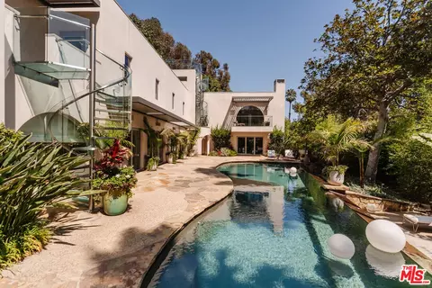 14800 Corona Del Mar, Pacific Palisades, CA 90272