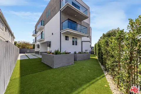 1636 Longwood Ave, Los Angeles, CA 90019