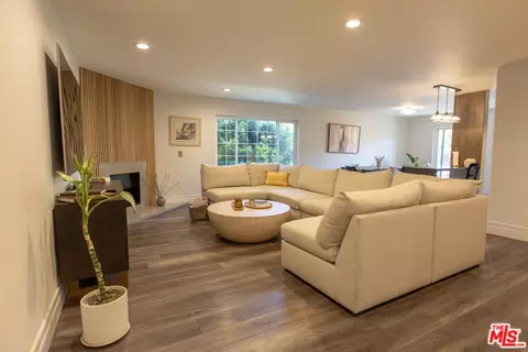 14600 Dickens St #202, Sherman Oaks, CA 91403