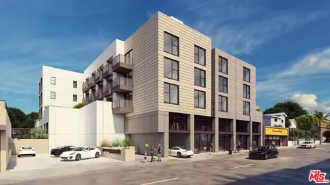 631 W 6th St, San Pedro, CA 90731