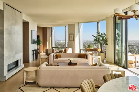 211 W Elm Ct #8D, Los Angeles, CA 90067