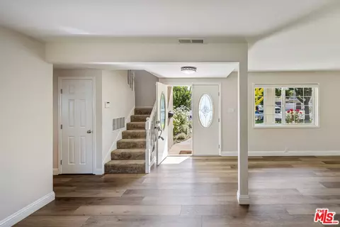 2875 Munson St, Camarillo, CA 93010 photo 5