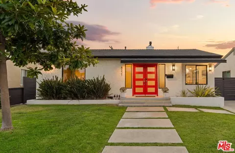 8321 Creighton Ave, Los Angeles, CA 90045