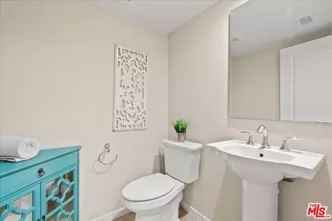 119 Excursion, Irvine, CA 92618 photo 19