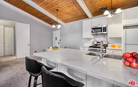 6415 Green Valley Cir #319, Culver City, CA 90230