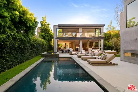 615 23rd St, Santa Monica, CA 90402