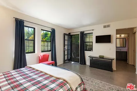 Bedroom - 515 E Islay St #D, Santa Barbara, CA 93101 photo 2 of 2