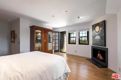 Bedroom - 515 E Islay St #D, Santa Barbara, CA 93101 photo 1 of 2