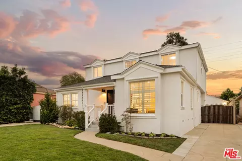 8210 Alverstone Ave, Los Angeles, CA 90045