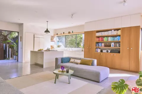 906 Superba Ave, Venice, CA 90291