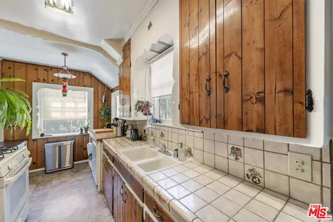 6327 Blanchard Canyon Rd, Tujunga, CA 91042 photo 14