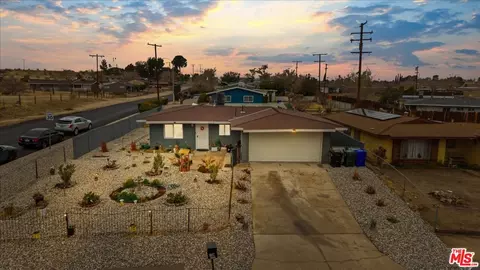 14312 Hesperia Rd, Victorville, CA 92395