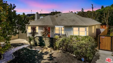 10821 Cushdon Ave, Los Angeles, CA 90064