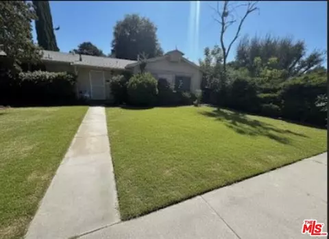 23432 Victory Blvd, Woodland Hills, CA 91367