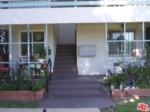 5619 W Clemson St #1/2, Los Angeles, CA 90016
