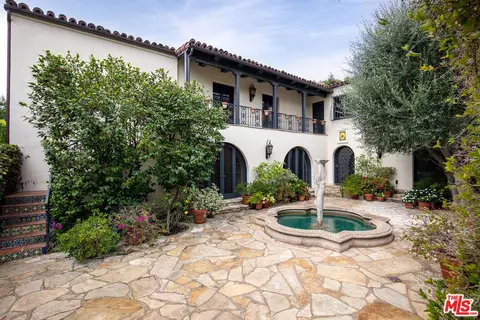 703 Walden Dr, Beverly Hills, CA 90210