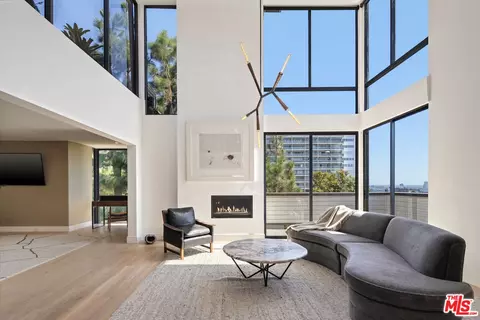 1033 Carol Dr #PH3, West Hollywood, CA 90069