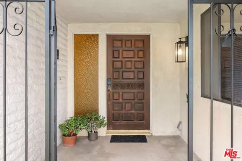 Entry Way - 882 W 17th St, Upland, CA 91784 photo 1 of 2