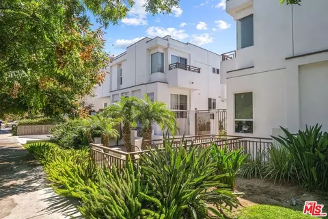 2512 28th St #104, Santa Monica, CA 90405