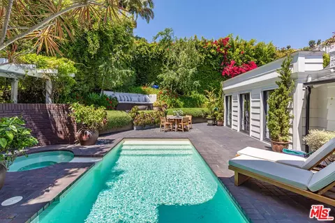 1437 Belfast Dr, Los Angeles, CA 90069